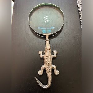 Vintage 14” Magnifying glass w/ Egyptian crocodile grabber